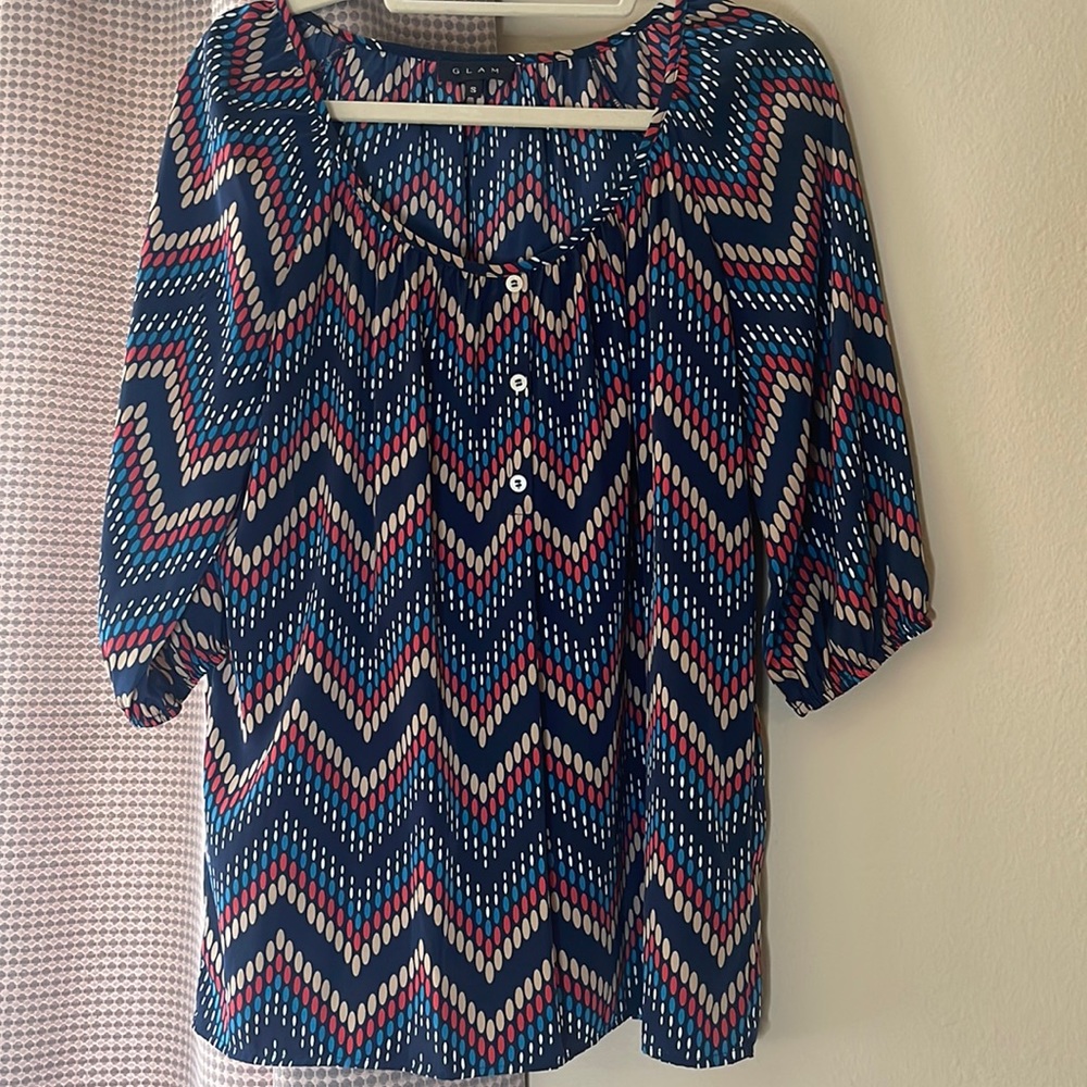 GLAM woman’s shirt size small
